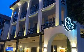 Ozenturku Hotel